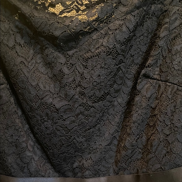 Elegant Navy Lace Dress - Picture 4 of 9